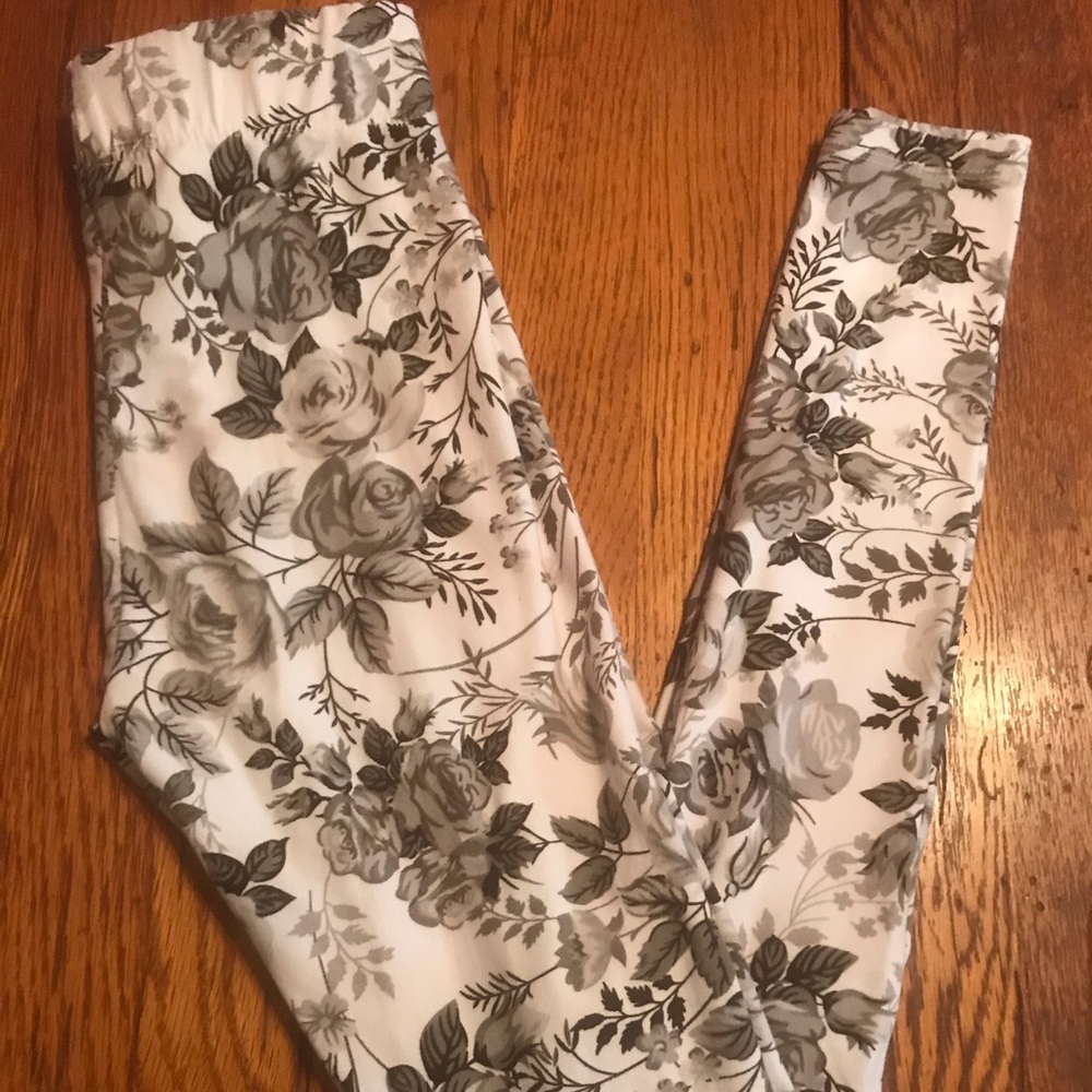 Rue 21 Leggings size small